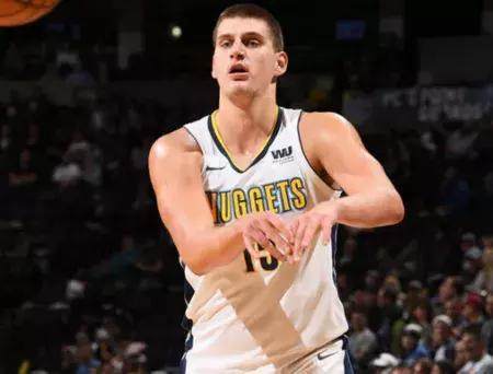 虽疯狂反扑 虽疯狂反扑